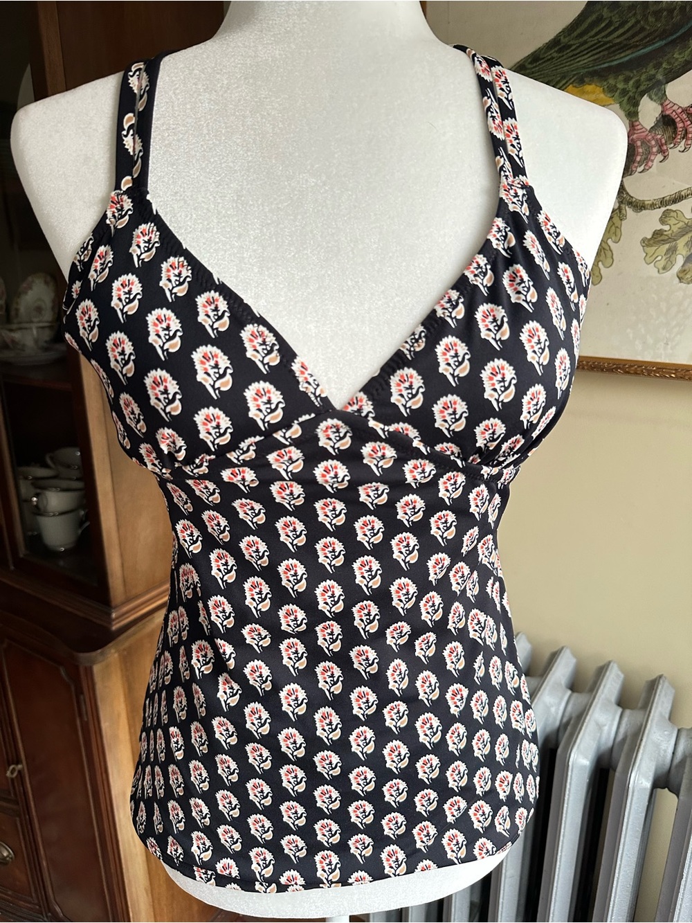Garnet Hill Tankini Swim Top 10 Black Floral Geometric Cross Back Adjustable